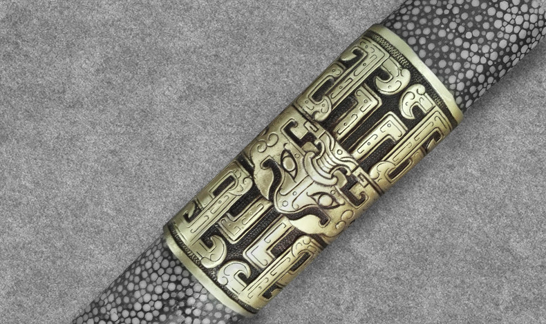 龍紋環(huán)首劍漢劍，漢代軍隊(duì)常用佩刀