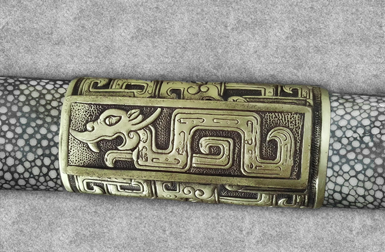 龍紋環(huán)首劍漢劍，漢代軍隊(duì)常用佩刀