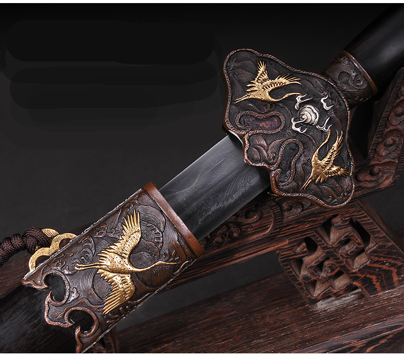 仙鶴劍花紋鋼覆土燒刃寶劍，工藝禮品劍長(zhǎng)款