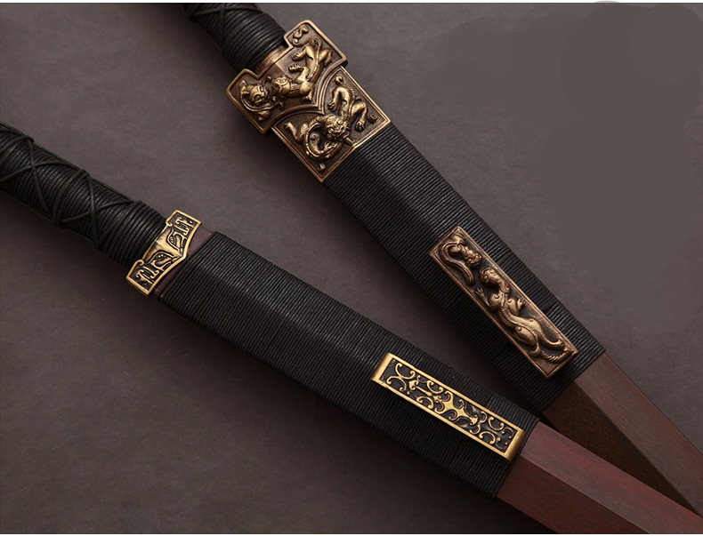 九龍羽毛紋漢劍，長劍雙手寶劍