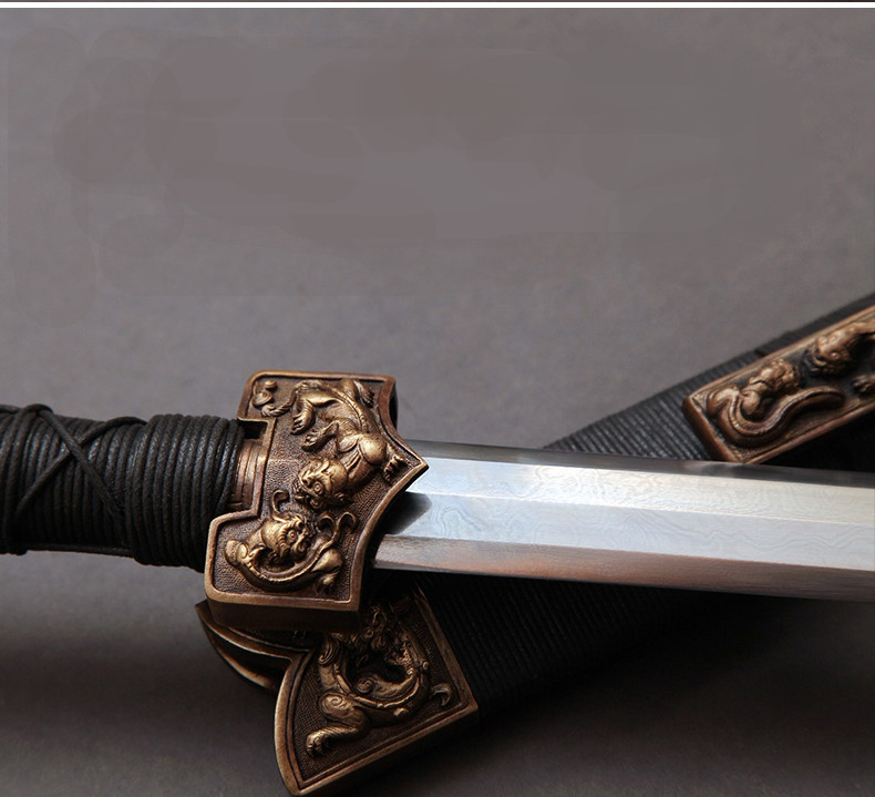 九龍羽毛紋漢劍，長劍雙手寶劍