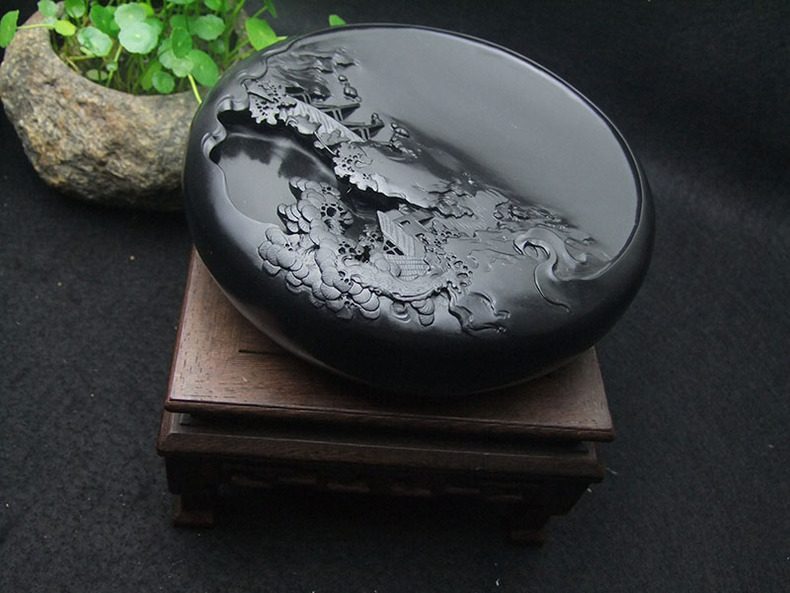 歙硯雕刻精致山水硯臺(tái)，精品老坑龍尾硯