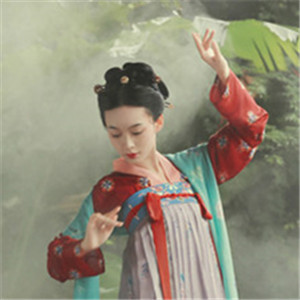 煙雨迷蒙古風女子頭像，漢服真人頭像qq頭頭像