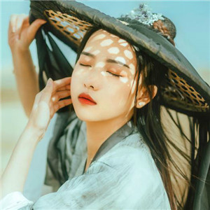 大漠孤煙古風(fēng)女子真人頭像，唯美女生qq頭像