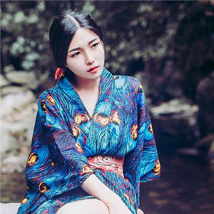 林間溪水靈氣女子頭像，唯美古風頭像真人