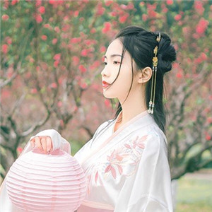 輕盈溫婉的古風(fēng)女子頭像，中國古典風(fēng)格qq頭像