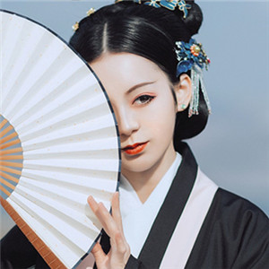 孤傲冷寂女子古風(fēng)頭像，真人女生qq頭像