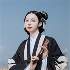 孤傲冷寂女子古風(fēng)頭像，真人女生qq頭像