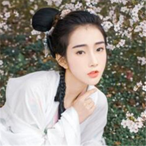 櫻花樹下古風(fēng)女子頭像，真人古風(fēng)頭像大全