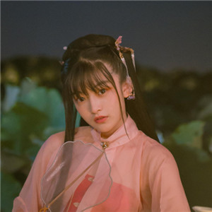 夜色杏粉小依獨(dú)醉酒古風(fēng)頭像，女生古風(fēng)頭像