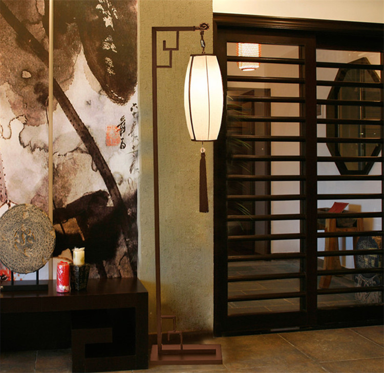 現(xiàn)代仿古鐵藝落地?zé)?，古典新中式立式燈? src="/wenxue/d/file/bigpic/190404/04/14-1FRF95941.jpg" / data-3ViO="LvDsTC"><img alt=