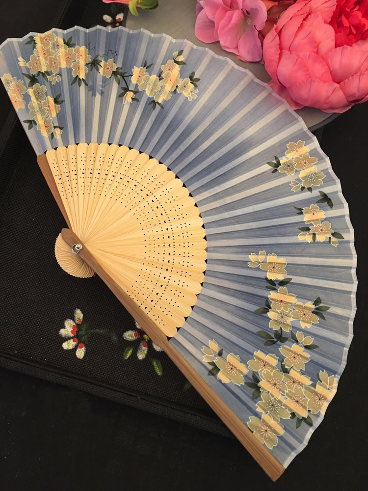 古典家佳樂文學烤漆邊真絲櫻花竹折扇