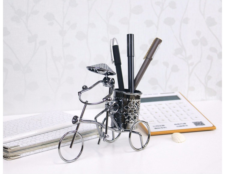 四款創(chuàng)意實(shí)用美觀車夫造型鐵藝筆筒