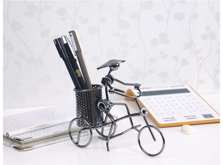 四款創(chuàng)意實(shí)用美觀車夫造型鐵藝筆筒