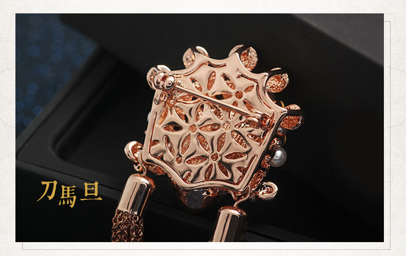 家佳樂文學(xué)刀馬旦流蘇紅水晶百搭個性民族風(fēng)胸針