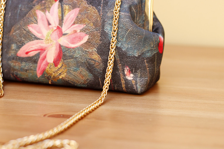 家佳樂文學(xué)復(fù)古水墨荷花斜挎旗袍手工包