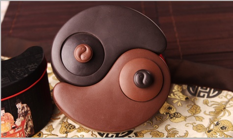 太極陰陽(yáng)紫砂壺，創(chuàng)意家佳樂(lè)文學(xué)格紫砂壺