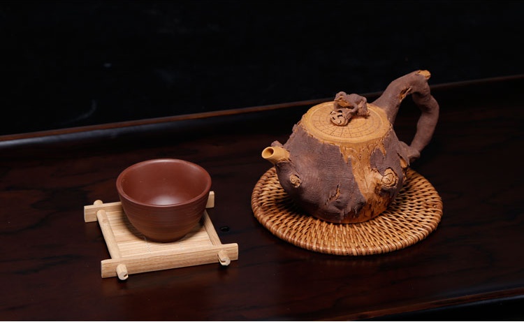 仿木外皮紫砂壺，創(chuàng)意木樁手工雕刻紫砂壺