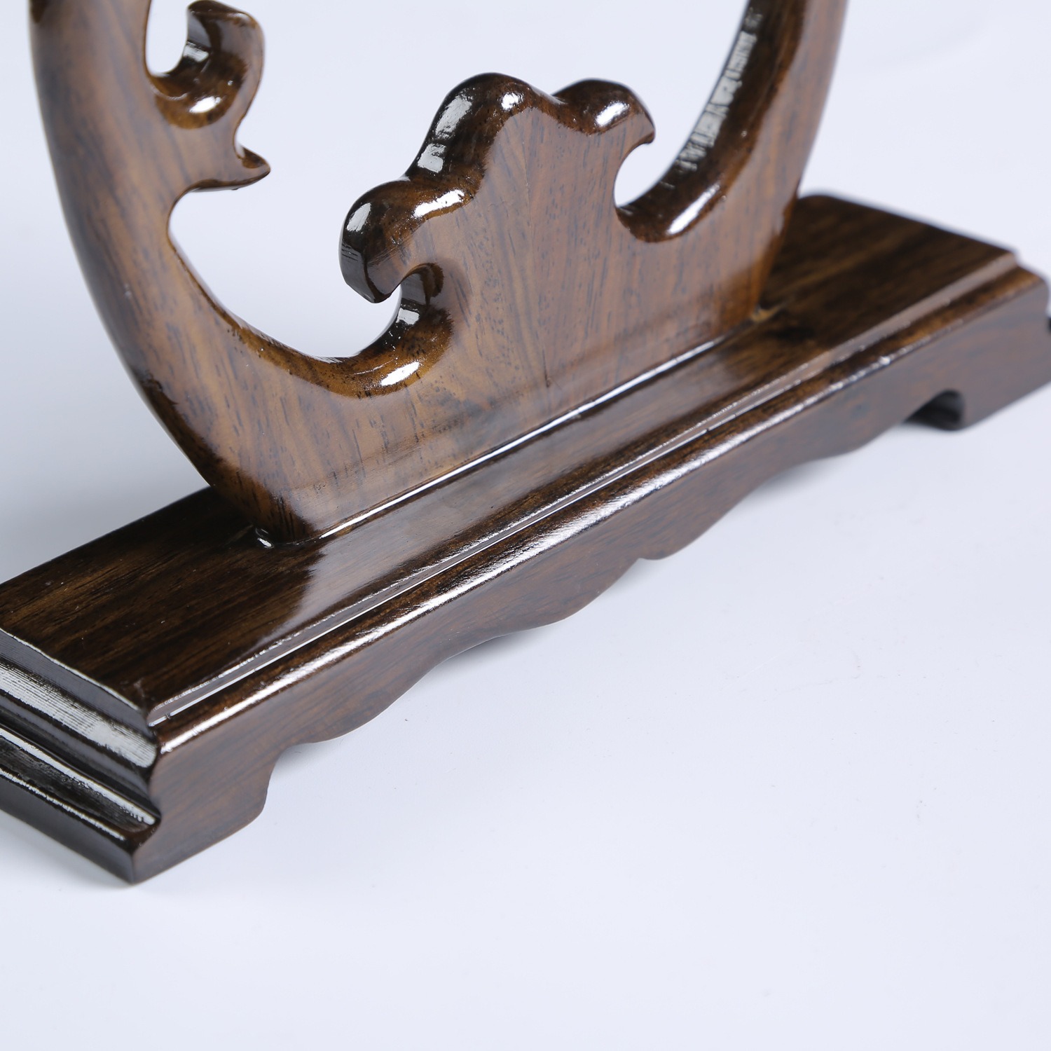 龍頭玉架木雕，細膩精致木雕