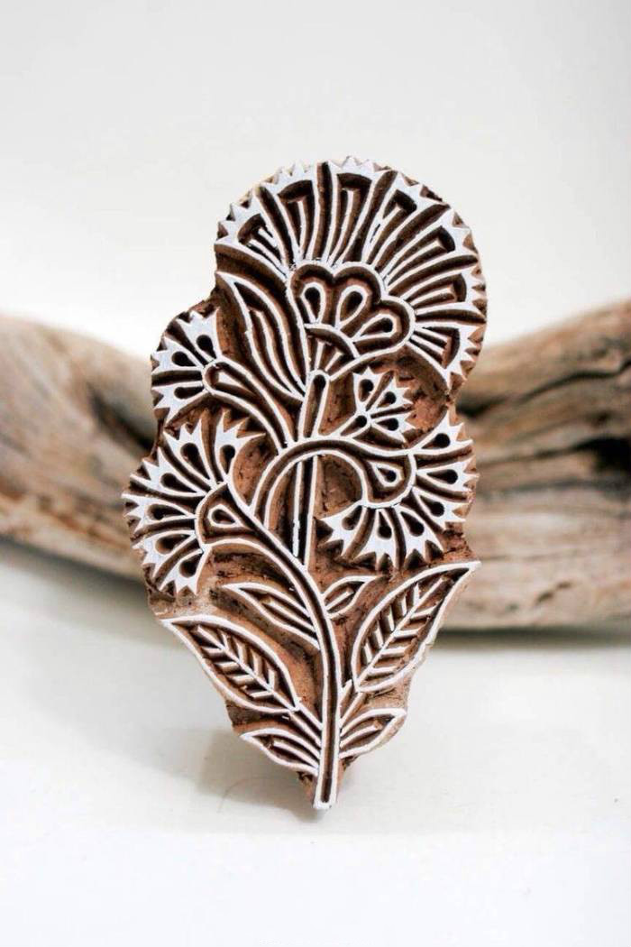 精致雕刻圖案，家佳樂文學(xué)桃核雕刻