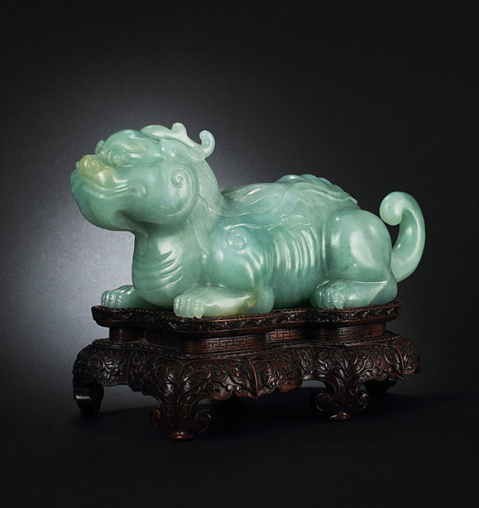 精美藝術雕刻圖案，家佳樂文學水晶雕刻