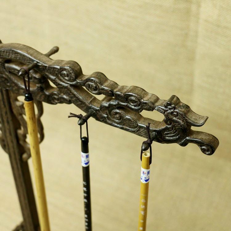 全天然雞翅木筆架，樸實精致筆架圖片