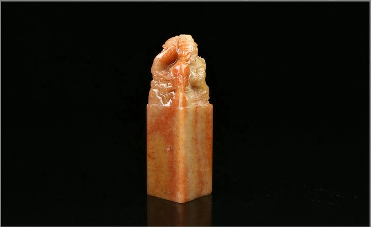 龍戲珠壽山石印章，獨(dú)具匠心印章圖片