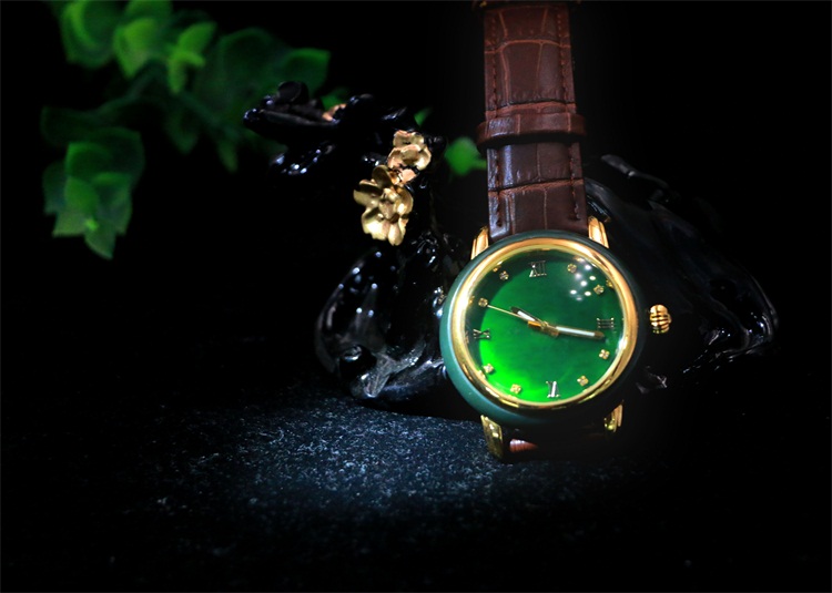 華貴精致玉石手表，典雅大氣綠松石