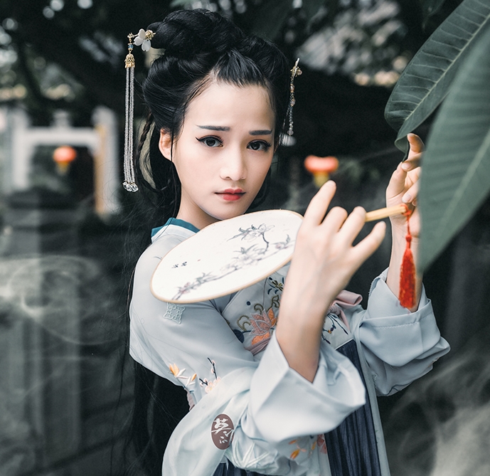 素雅繡花漢服，仙氣十足齊胸襦裙