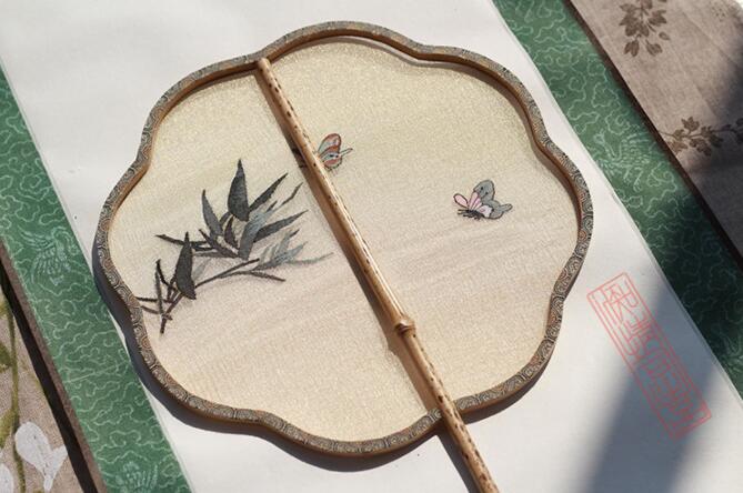 夢蝶緙絲團扇，梅鹿竹宮扇團扇