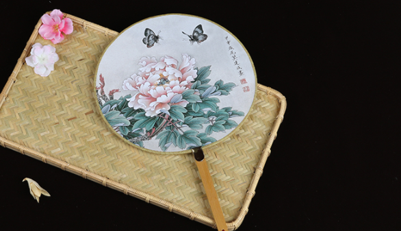 六款圖案女式團(tuán)扇，古風(fēng)工藝漢服古典扇子圖片