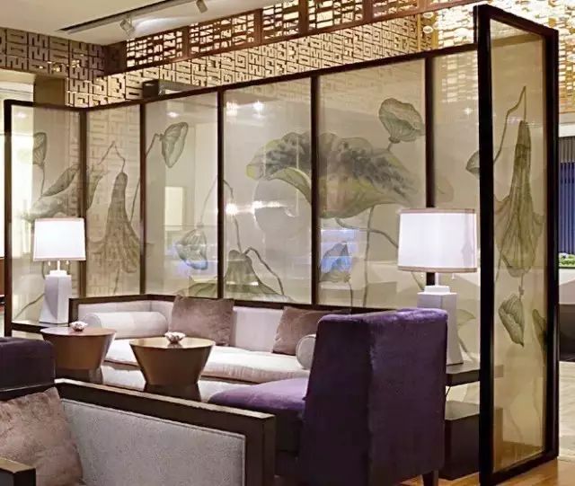 薄薄的屏風(fēng)，隔而不離典雅大方