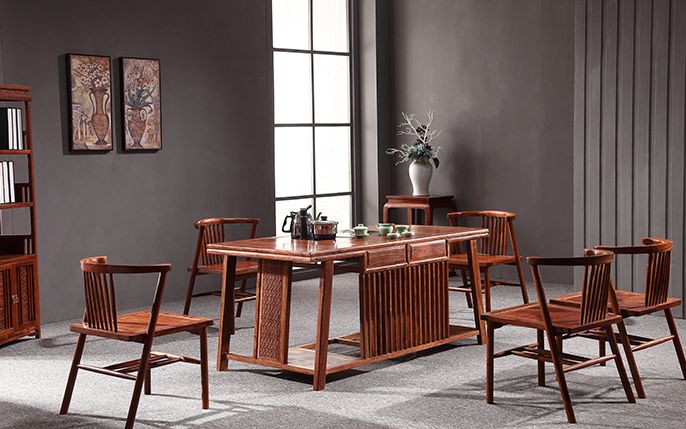 尋一張茶桌，享一方天地