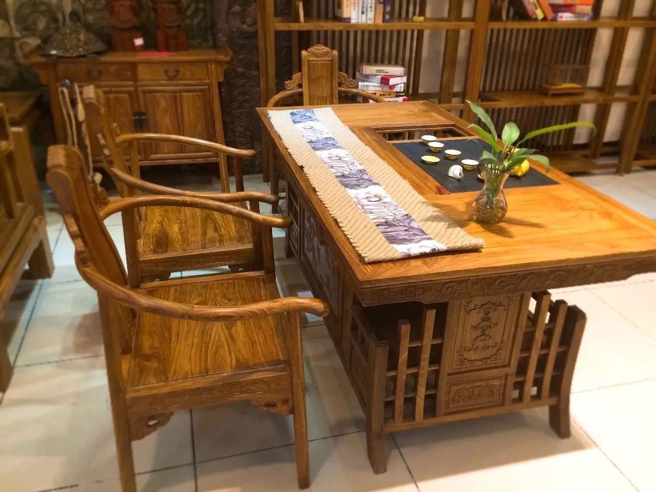 一方茶桌，萬種風(fēng)情!