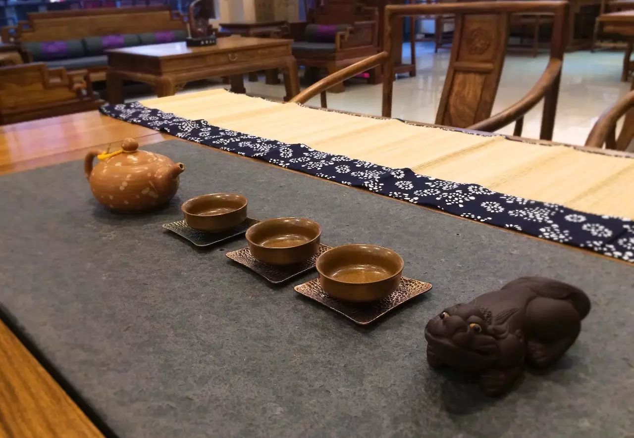 一方茶桌，萬種風(fēng)情!