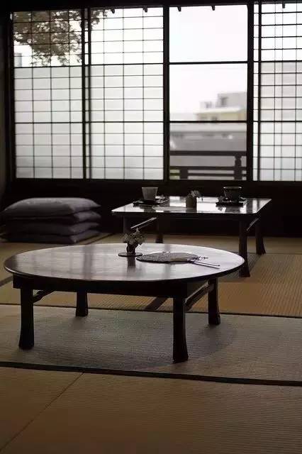 簡約茶桌，簡靜安寧