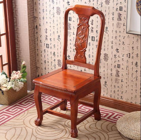 四款不同的靠背椅子