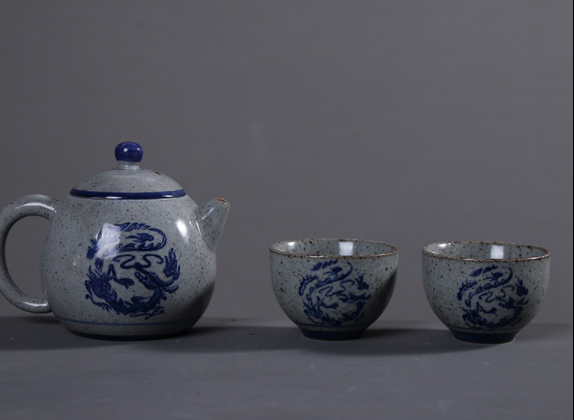 復(fù)古陶瓷一壺兩杯茶具，粗麻繩提梁壺具