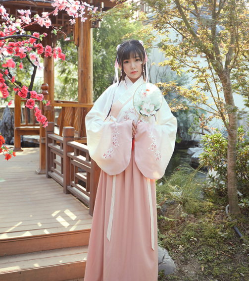 改良交領齊腰曲裾，漸變印花襦裙日常漢服