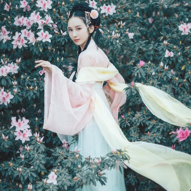 原創(chuàng)繡花齊胸襦裙，仙氣漸變清新漢服