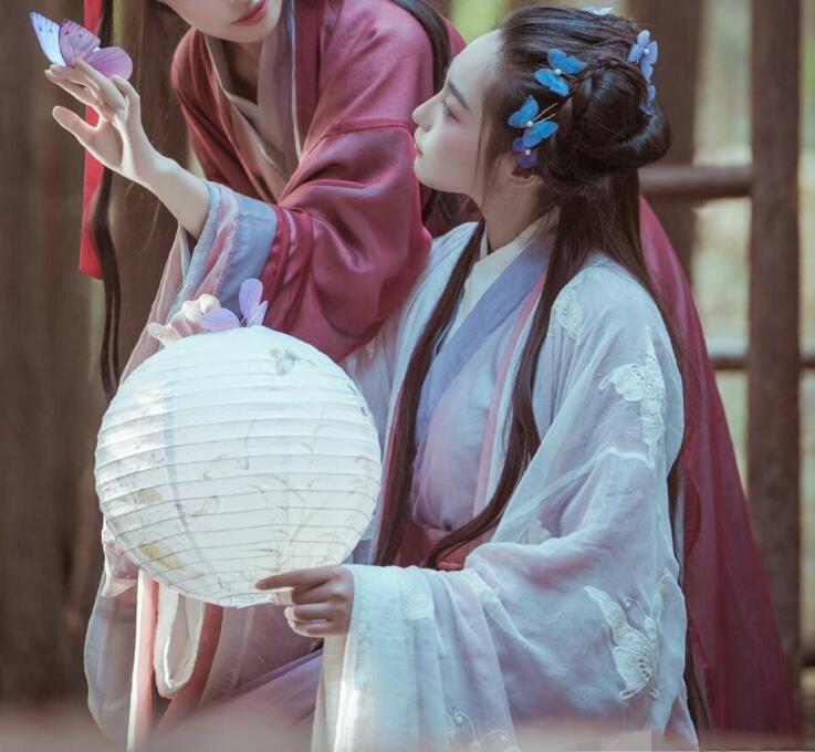 三款魏晉風(fēng)優(yōu)雅漢服，配上清新脫俗的你