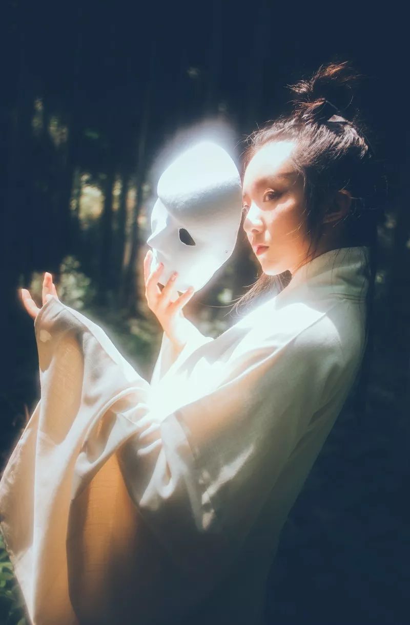 一組優(yōu)秀的古裝美女?dāng)z影賞析，韻味十足