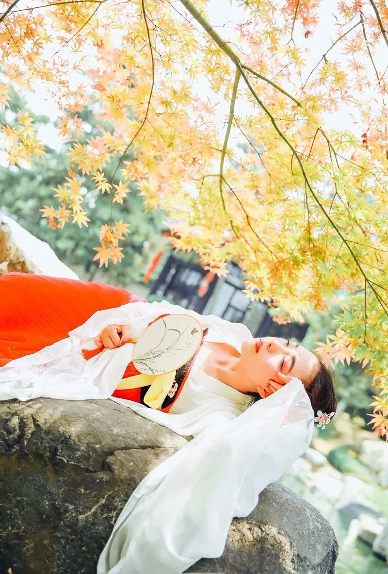 一組優(yōu)秀的古裝美女?dāng)z影賞析，韻味十足