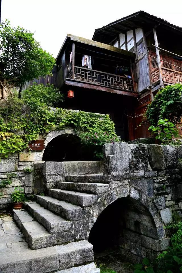 看看1700的樓房是什么樣子？到重慶網(wǎng)紅古鎮(zhèn)打卡