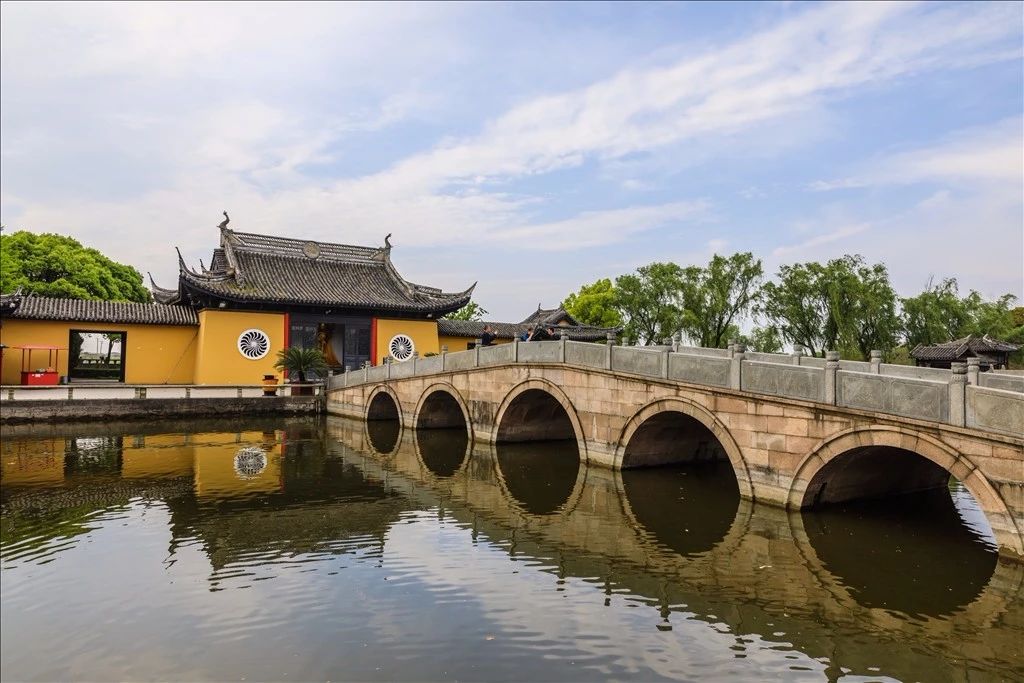 古鎮(zhèn)最美季節(jié)，你就是畫中人