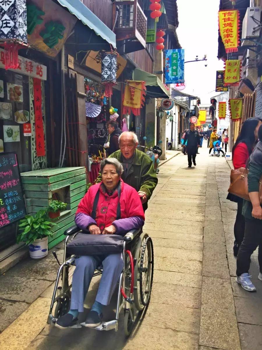 古鎮(zhèn)之外的新場(chǎng)，或許更有新意