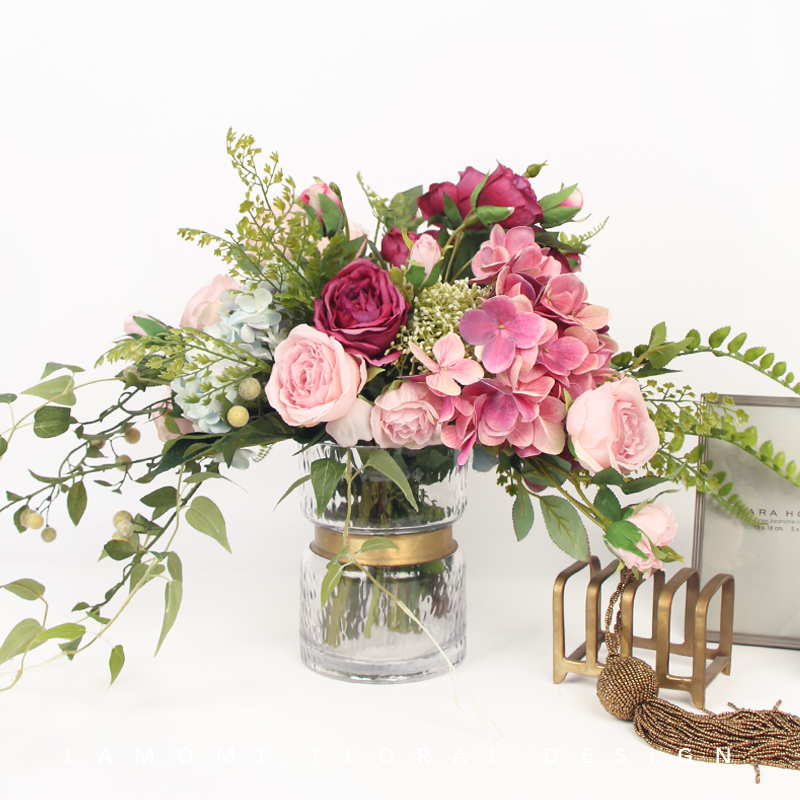 花藝的美，雨露中的花藝