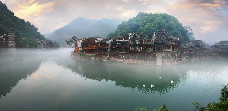 一座古香古色的古鎮(zhèn)，湖南鳳凰古城