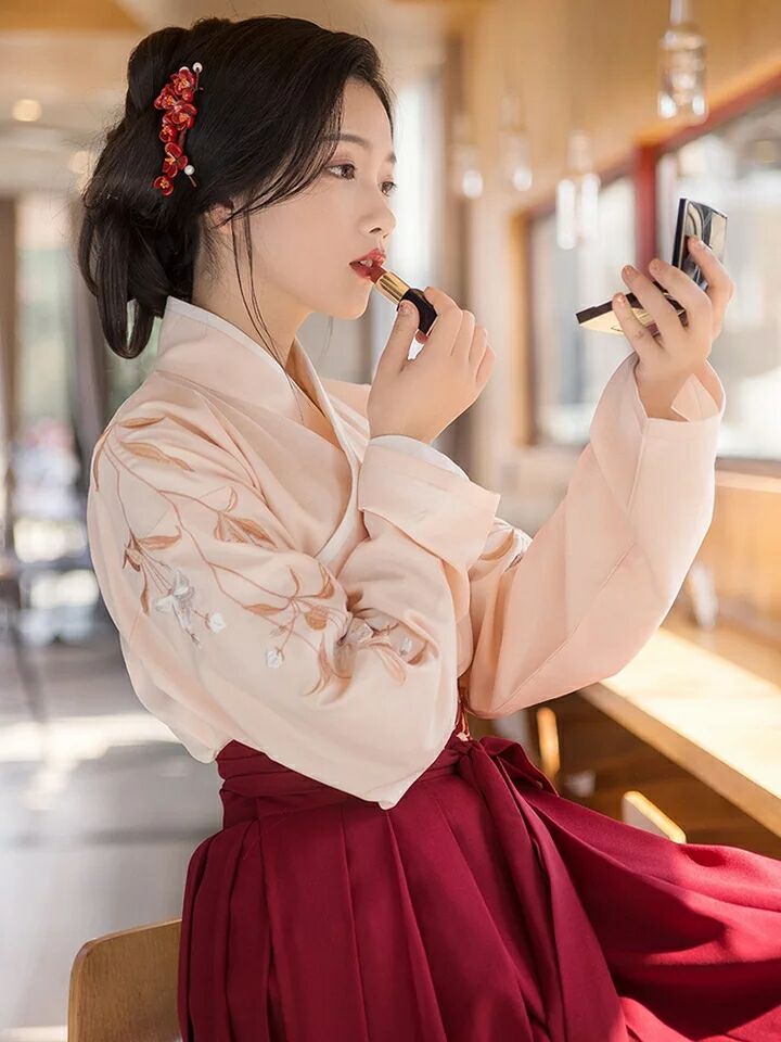 行香子家佳樂文學漢服，優(yōu)雅絕代風華