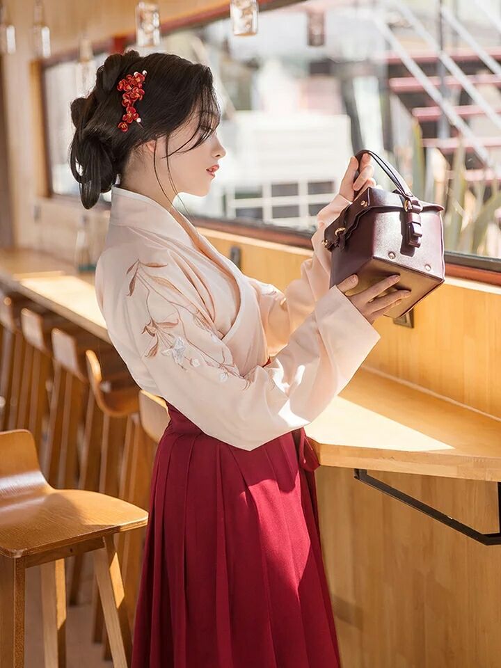 行香子家佳樂文學漢服，優(yōu)雅絕代風華